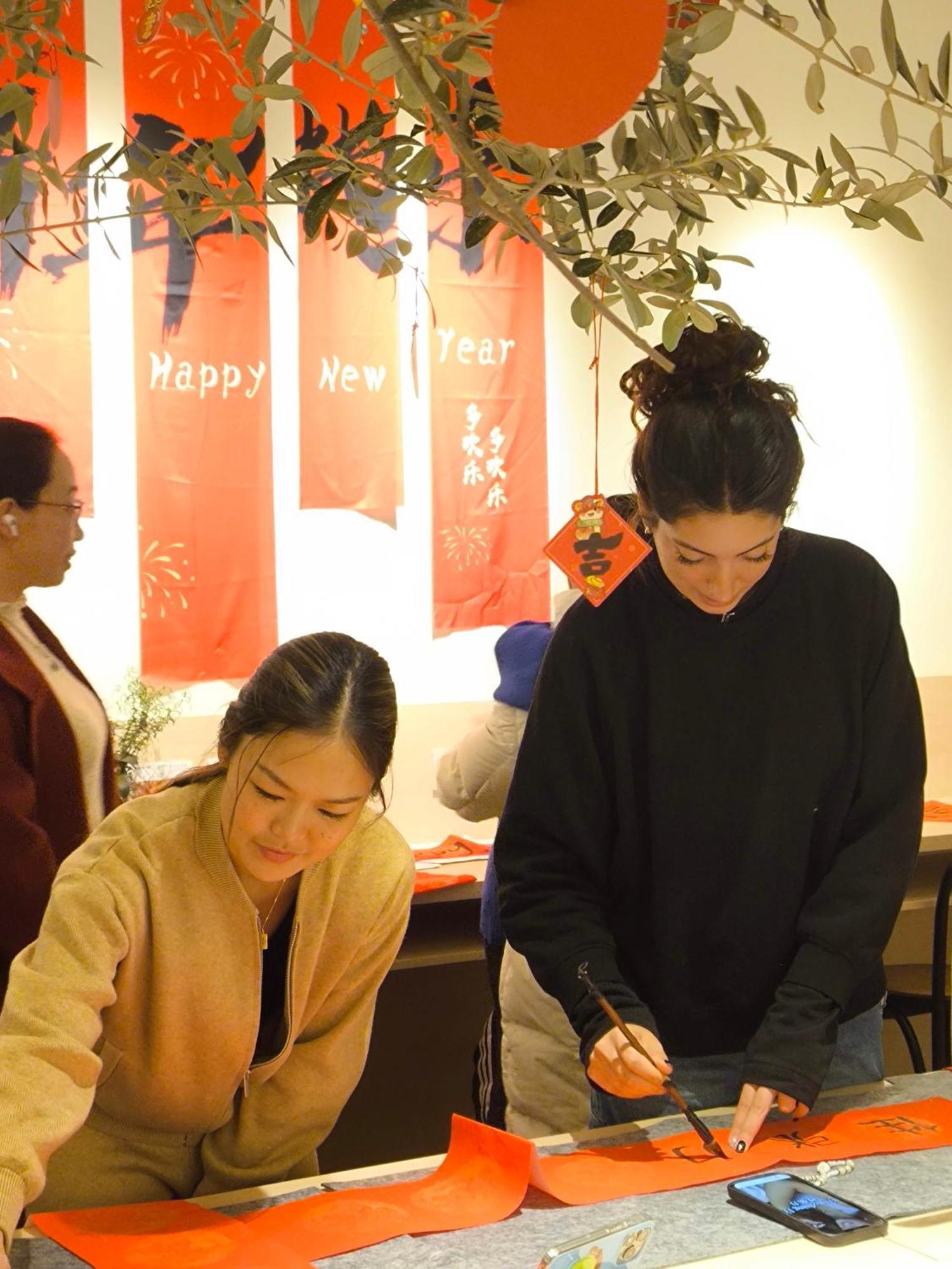 Hi Cozy International Youth East Nanjing Road & The Bund - Free Gym Asrama